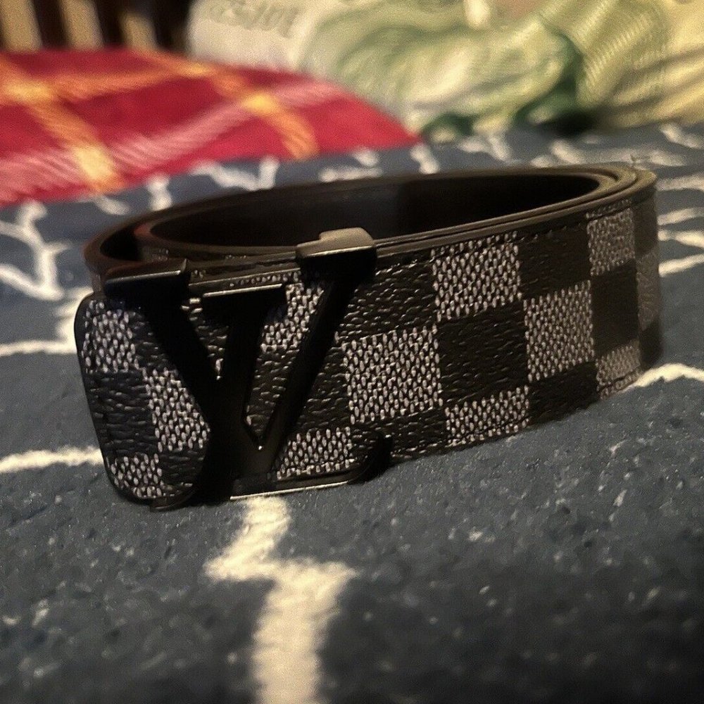 louis vuittons men belt Authentic Black Damier - Picture 5 of 5